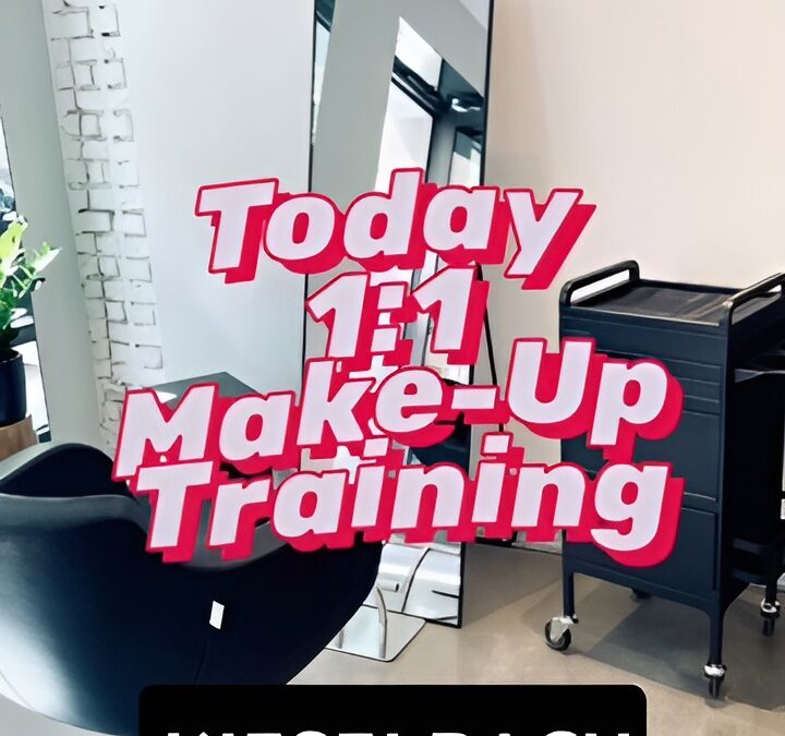 1 : 1 Make-Up Training with Make-up Artist Anja Kieselbach