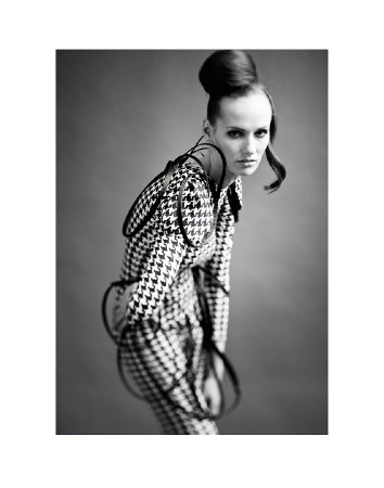 Photo: DONG-HA CHOE | PHOTOGRAPHY | Fashion: Yvonne Ziemens | Models: @Izaio | H&M: Anja Kieselbach